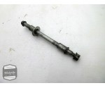 Suzuki GSX600F voorwielas / voorwiel as / voor wiel / wielas